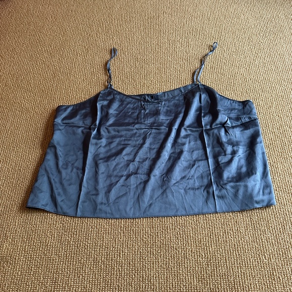 Skims Arctic Stretch Silk Crop Sleep Tank, Size 4X NWT - Picture 2 of 3